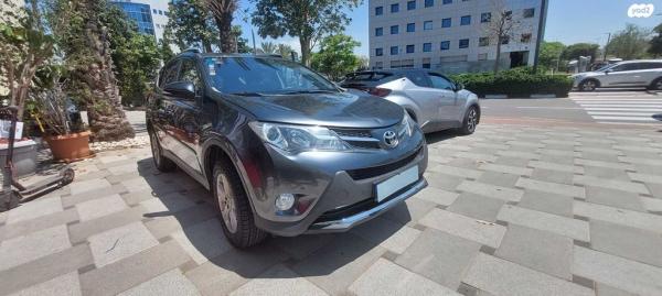 טויוטה RAV4 ארוך 4X4 Premium אוט' 2.0 (151 כ''ס) בנזין 2013 למכירה ברעננה