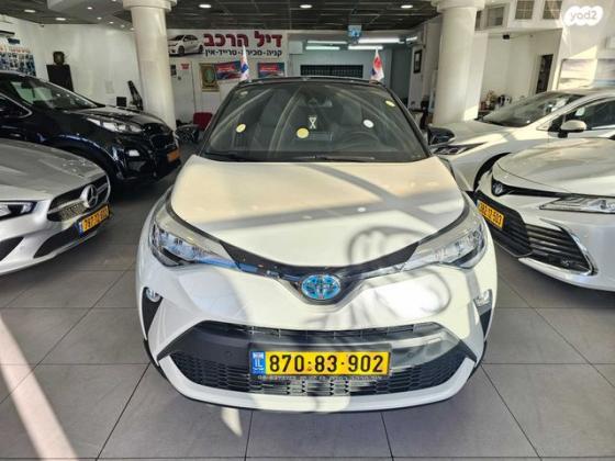 טויוטה C-HR Chic הייבריד אוט' 1.8 (98 כ"ס) בנזין 2022 למכירה ברמלה