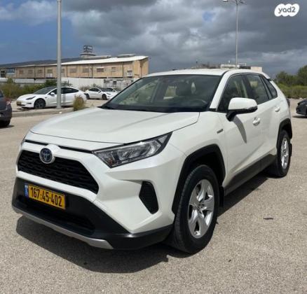 טויוטה RAV4 הייבריד E-volve הייבריד אוט' 2.5 (178 כ''ס) בנזין 2020 למכירה בחיפה