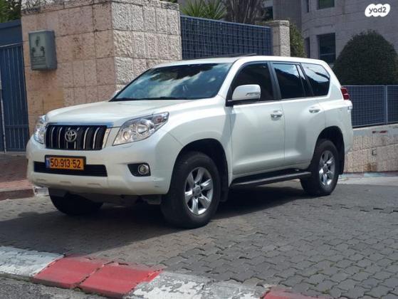 טויוטה לנד קרוזר ארוך 4X4 Luxury 60th אוט' דיזל 7 מק' 3.0 (190 כ''ס) דיזל 2013 למכירה בירושלים