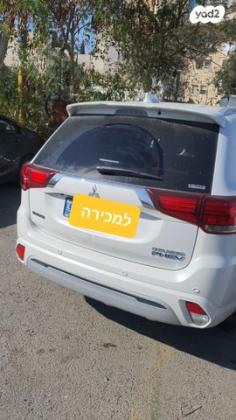 מיצובישי אאוטלנדר PHEV 4X4 Luxury הייבריד אוט' 5 מק' 2.4 (135 כ''ס) היברידי חשמל / בנזין 2019 למכירה בעין נקובא