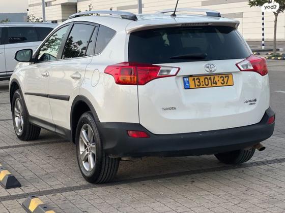 טויוטה RAV4 ארוך 4X4 Premium אוט' 2.0 (151 כ''ס) בנזין 2016 למכירה בירכא