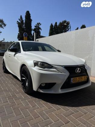 לקסוס IS300h Executive הייבריד אוט' 2.5 (181 כ"ס) בנזין 2015 למכירה ברמת גן