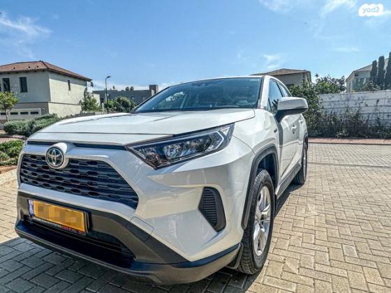 טויוטה RAV4 הייבריד E-volve הייבריד אוט' 2.5 (178 כ''ס) בנזין 2019 למכירה בהרצליה