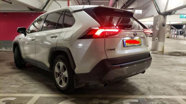 טויוטה RAV4 הייבריד E-xperience הייבריד 5 דל' אוט' 2.5 (178 כ''ס) בנזין 2019 למכירה בפתח תקווה