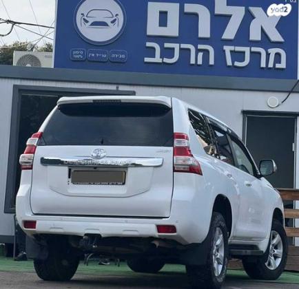 טויוטה לנד קרוזר ארוך 4X4 Luxury אוט' דיזל 7 מק' 2.8 (177 כ"ס) דיזל 2016 למכירה בבאר שבע