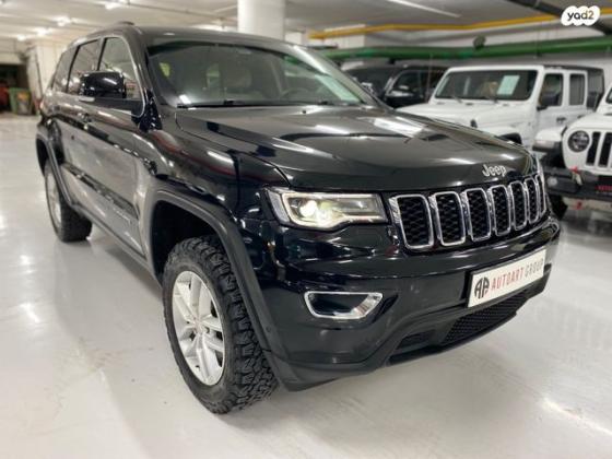 ג'יפ / Jeep גרנד צ'ירוקי 4X4 Laredo + SR אוט' 3.6 (282 כ''ס) בנזין 2018 למכירה בהרצליה