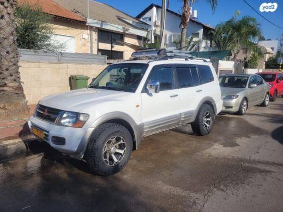 מיצובישי פג'רו ארוך 4X4 GLS אוט' דיזל 7 מק' 3.2 (160 כ''ס) דיזל 2001 למכירה בנס ציונה