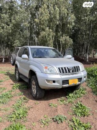 טויוטה לנד קרוזר קצר 4X4 STD אוט' דיזל 3.0 (173 כ''ס) דיזל 2004 למכירה בכפר סבא