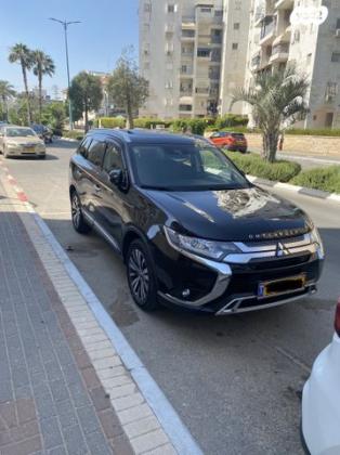 מיצובישי אאוטלנדר Instyle אוט' 7 מק' 2.0 (150 כ"ס) בנזין 2019 למכירה בלוד