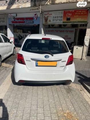 טויוטה יאריס הייבריד Style אוט' 1.5 (73 כ"ס) בנזין 2017 למכירה בבת ים