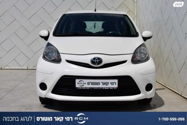 טויוטה אייגו (AYGO) Plus ידני 1.0 (68 כ''ס) בנזין 2012 למכירה בקרית שמונה