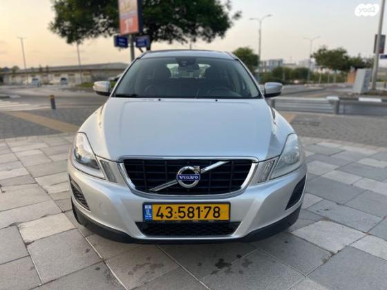 וולוו XC60 T5 Kinetic סטיישן אוט' 2.0 (240 כ"ס) בנזין 2012 למכירה בחולון