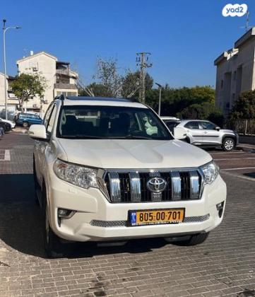 טויוטה לנד קרוזר קצר 4X4 Luxury אוט' דיזל 2.8 (177 כ"ס) דיזל 2019 למכירה במגדל העמק