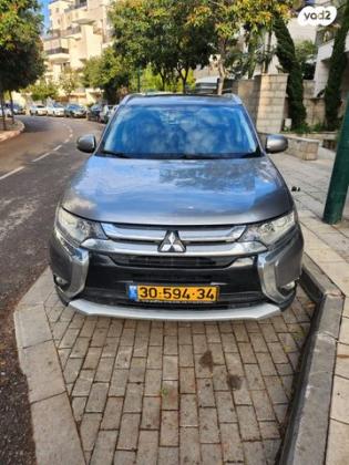 מיצובישי אאוטלנדר Premium אוט' 7 מק' 2.0 (150 כ''ס) בנזין 2015 למכירה בנתניה