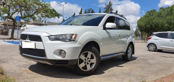 מיצובישי אאוטלנדר 4X4 Comfort אוט' 7 מק' 2.4 (170 כ"ס) [2010-2012] בנזין 2012 למכירה בראש העין