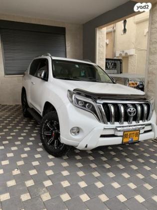 טויוטה לנד קרוזר קצר 4X4 Luxury אוט' דיזל 2.8 (177 כ"ס) דיזל 2017 למכירה באום אל פחם