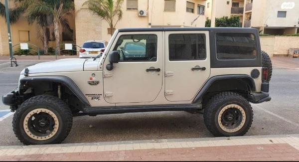 ג'יפ / Jeep רנגלר ארוך 4X4 Rubicon אוט' 3.6 (280 כ''ס) בנזין 2012 למכירה בעפולה