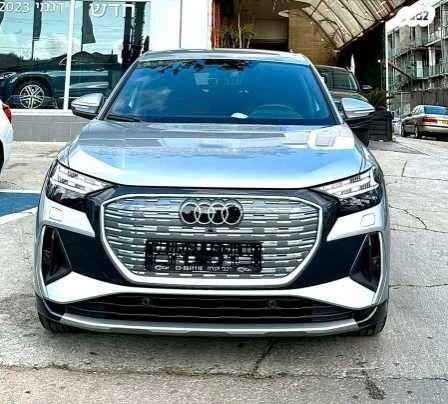 אאודי E-tron Q4 SportBack 35 S-Line אוט' חשמלי (170 כ''ס) חשמלי 2023 למכירה בראשון לציון