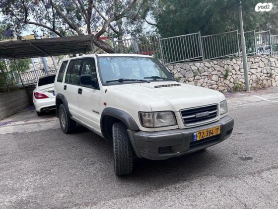 איסוזו טרופר ארוך 4X4 S ידני דיזל 3.0 (159 כ''ס) דיזל 2000 למכירה בנצרת