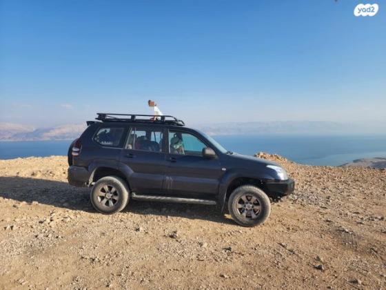 טויוטה לנד קרוזר ארוך 4X4 STD אוט' דיזל 8 מק' 3.0 (166 כ''ס) דיזל 2004 למכירה בירושלים