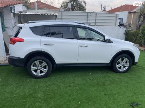 טויוטה RAV4 ארוך 4X4 Premium אוט' 2.0 (151 כ''ס) בנזין 2013 למכירה בחדרה