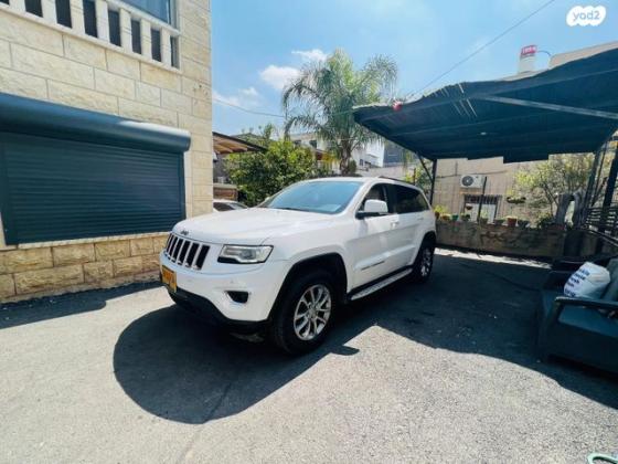 ג'יפ / Jeep גרנד צ'ירוקי 4X4 Laredo + SR אוט' 3.6 (282 כ''ס) בנזין 2015 למכירה בכפר מנדא