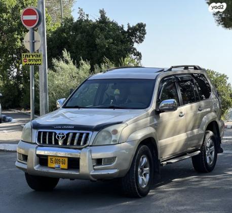 טויוטה לנד קרוזר ארוך 4X4 Luxury אוט' דיזל 8 מק' 3.0 (166 כ''ס) דיזל 2006 למכירה ברמלה