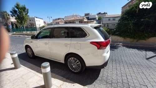 מיצובישי אאוטלנדר PHEV 4X4 Luxury הייבריד אוט' 5 מק' 2.4 (135 כ''ס) היברידי חשמל / בנזין 2021 למכירה בבית שמש