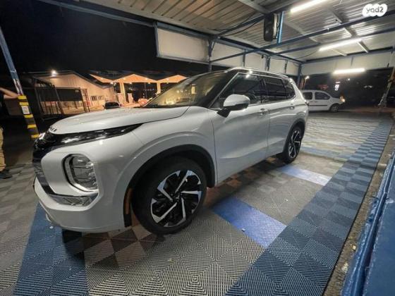 מיצובישי אאוטלנדר Luxury אוט' 7 מק' 2.5 (181 כ"ס) בנזין 2021 למכירה באילת