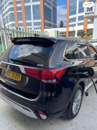 מיצובישי אאוטלנדר PHEV 4X4 Luxury הייבריד אוט' 5 מק' 2.4 (135 כ''ס) היברידי חשמל / בנזין 2019 למכירה בחולון