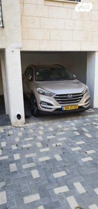 יונדאי טוסון Luxury אוט' בנזין 2.0 (155 כ"ס) בנזין 2018 למכירה בקרית ביאליק