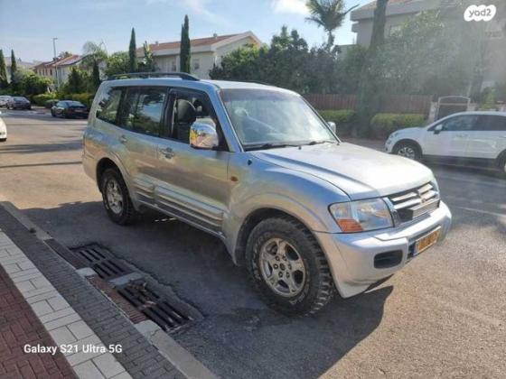 מיצובישי פג'רו ארוך 4X4 GLX ידני דיזל 7 מק' 3.2 (160 כ''ס) דיזל 2001 למכירה בכפר יונה