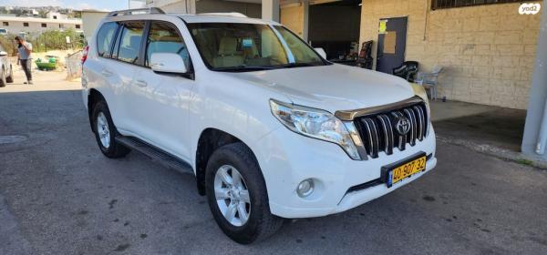 טויוטה לנד קרוזר ארוך 4X4 Luxury אוט' דיזל 7 מק' 3.0 (190 כ''ס) דיזל 2015 למכירה באשדוד