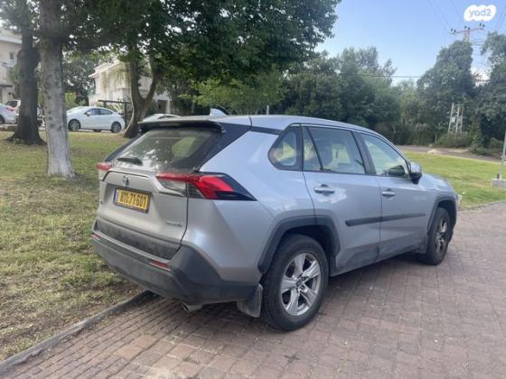 טויוטה RAV4 הייבריד E-volve הייבריד אוט' 2.5 (178 כ''ס) בנזין 2019 למכירה בחיפה