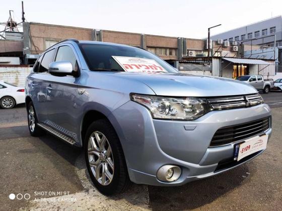 מיצובישי אאוטלנדר PHEV 4X4 הייבריד אוט' 5 מק' 2.0 (121 כ''ס) היברידי חשמל / בנזין 2014 למכירה בראשון לציון