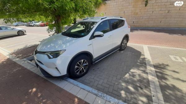 טויוטה RAV4 הייבריד Premium הייבריד אוט' 2.5 (155 כ''ס) בנזין 2018 למכירה במודיעין מכבים רעות