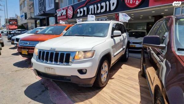 ג'יפ / Jeep גרנד צ'ירוקי 4X4 Laredo אוט' 3.6 (282 כ''ס) בנזין 2011 למכירה בחיפה