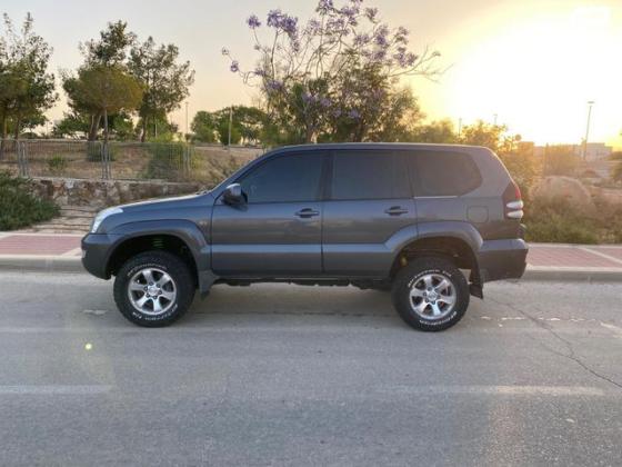 טויוטה לנד קרוזר ארוך 4X4 Luxury אוט' 8 מק' 4.0 (250 כ''ס) בנזין 2007 למכירה בבאר שבע