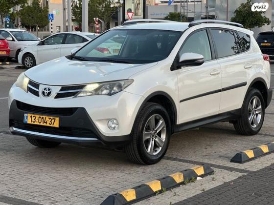 טויוטה RAV4 ארוך 4X4 Premium אוט' 2.0 (151 כ''ס) בנזין 2016 למכירה בירכא