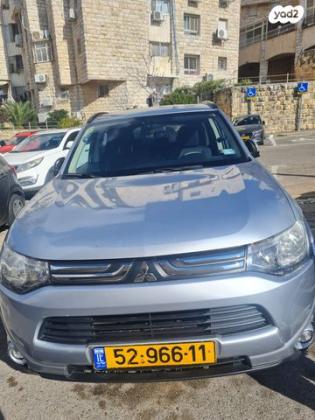 מיצובישי אאוטלנדר Instyle אוט' 7 מק' 2.0 (150 כ"ס) בנזין 2014 למכירה בירושלים