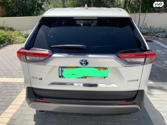 טויוטה RAV4 הייבריד E-xperience הייבריד 5 דל' אוט' 2.5 (178 כ''ס) בנזין 2021 למכירה בחיפה