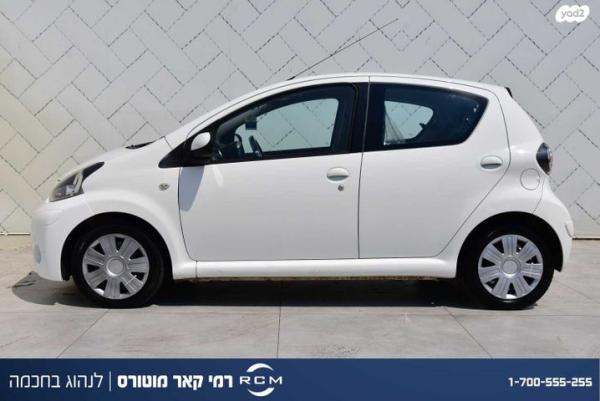 טויוטה אייגו (AYGO) Plus ידני 1.0 (68 כ''ס) בנזין 2012 למכירה בקרית שמונה