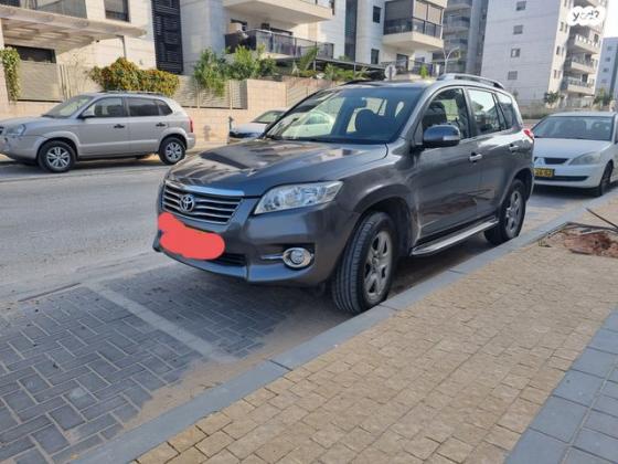 טויוטה RAV4 ארוך 4X4 GLI אוט' 2.0 (158 כ''ס) בנזין 2011 למכירה ברחובות