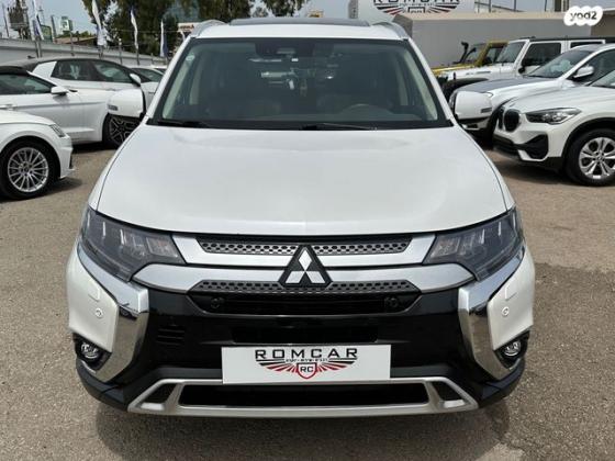 מיצובישי אאוטלנדר Premium אוט' 7 מק' 2.0 (150 כ''ס) בנזין 2019 למכירה בפתח תקווה