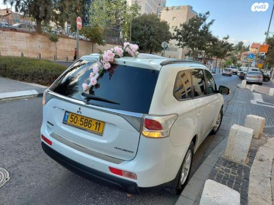 מיצובישי אאוטלנדר Instyle אוט' 7 מק' 2.0 (150 כ"ס) בנזין 2013 למכירה בירושלים