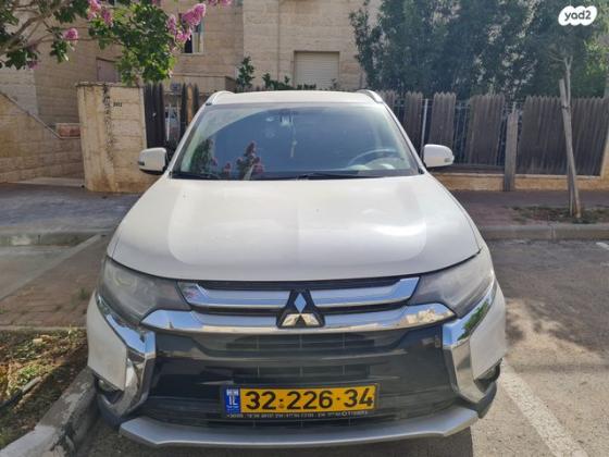 מיצובישי אאוטלנדר Intense אוט' 5 מק' 2.0 (150 כ"ס) בנזין 2015 למכירה בירושלים