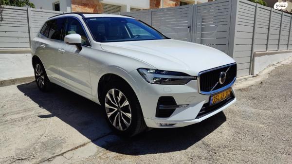 וולוו XC60 B5 Momentum אוט' 2.0 (250 כ''ס) בנזין 2021 למכירה בחיפה