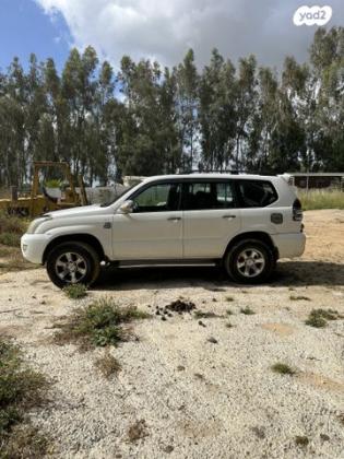 טויוטה לנד קרוזר ארוך 4X4 STD אוט' דיזל 5 מק' 3.0 (166 כ"ס) דיזל 2006 למכירה בפתח תקווה