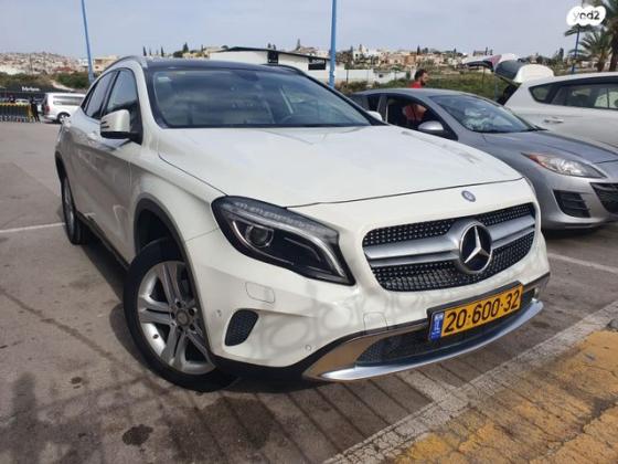 מרצדס GLA GLA200 Urban אוט' 1.6 (156 כ''ס) [2014-2017] בנזין 2015 למכירה בעפולה